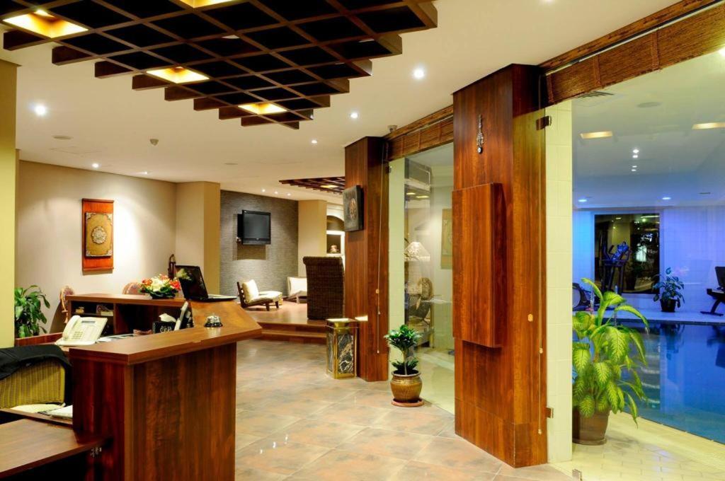 Spice Hotel Kuwait City Exterior foto